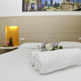 Hotel Kaos,位于Villaggio Pirandello的酒店