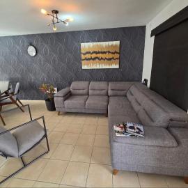 House in Torreón in a gated community -we invoice-，位于托雷翁的酒店