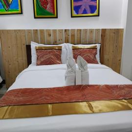 D'Builders Rooms Hotel,位于Sampong的酒店