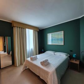 GARDEN HOTEL - Praticello di Gattatico - RE - Terre di Canossa，位于Praticello di Gattatico的酒店