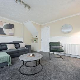 2BR Sleeps 6 with Parking Near Linlithgow Palace