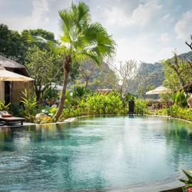 La Lua Resort Ninh Binh，位于宁平的酒店