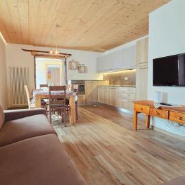 La Perla di Fassa - Alpine Stay Apartments，位于莫埃纳的酒店