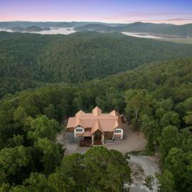 Lakeview Lodge - Pool - Spa - Sleeps 30