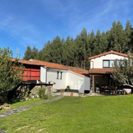 A Costa, Valle del Mendo，位于Oza dos Ríos的酒店