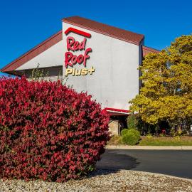Red Roof Inn PLUS Chicago - Hoffman Estates，位于霍夫曼庄园的酒店