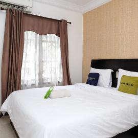 Urbanview Hotel Sultan Palace Malang by RedDoorz，位于Dau的酒店