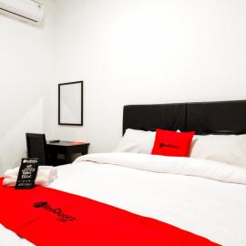 RedDoorz @ Jalan Wonosari KM.9,位于日惹的酒店