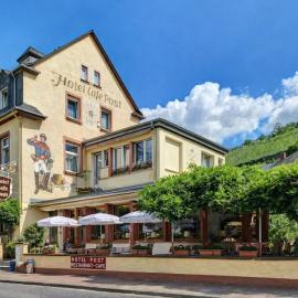 Hotel Café Post，位于吕德斯海姆的酒店