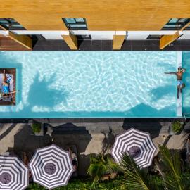 Book a Bed Poshtel - SHA Plus，位于普吉镇的酒店