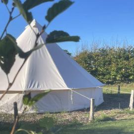 Stenbækgård - Farm Glamping，位于霍伊斯莱乌的酒店