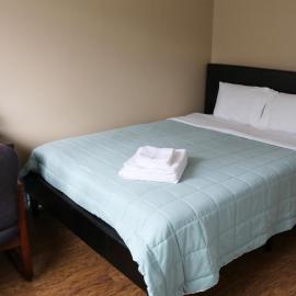 Quiet, clean and comfortable room，位于西雅图的酒店