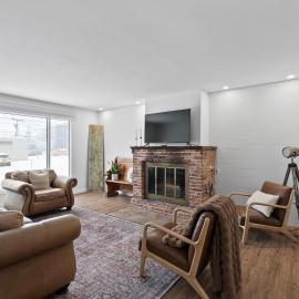 Perfect Group Stay in Cornwall 3 Bedroom and Theater Room，位于康沃尔的酒店