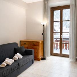 Hostdomus - Mughetto Apartment，位于普拉吉拉托的酒店