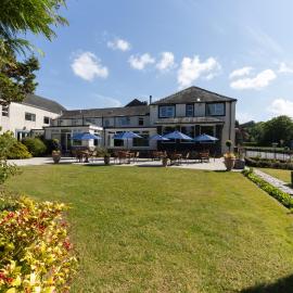 Lake District Castle Inn Hotel & Spa，位于凯西克的酒店