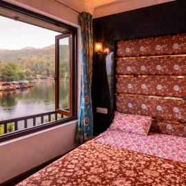 Lake side stays，位于斯利那加的酒店