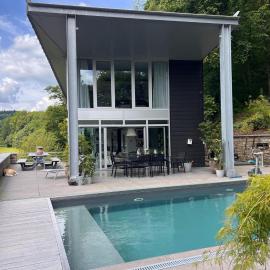 The Sweet Escape Premium villa with pool，位于特镇的酒店