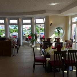 Hotel & Ristorante Passarelli,位于Warthausen的酒店