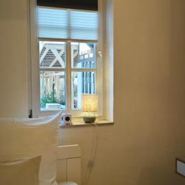 Hostel am Burgenring - kostenloser Parkplatz, Zentrum, Self Check-In, Küche，位于施利茨的酒店