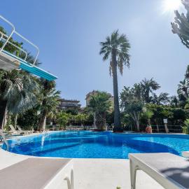 Reginna Palace Hotel，位于马奥莱的酒店
