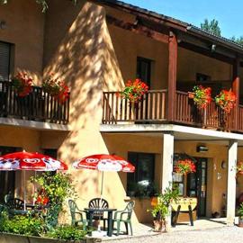 Chambres les 4 saisons，位于Oust的酒店