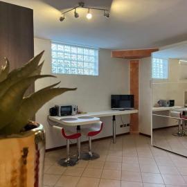House mpx-day off appartamento a gallarate，位于加拉瑞特的酒店