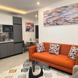 1 Bedroom at Redbury Vistas，位于Trofwi的酒店