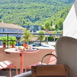 Sure Hotel by Best Western Gemenos en Provence，位于热姆诺的酒店