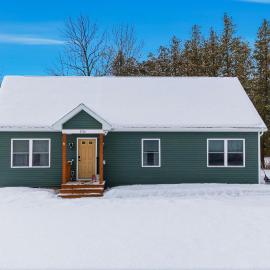 Schroon Lake Retreat，位于斯克伦湖的酒店