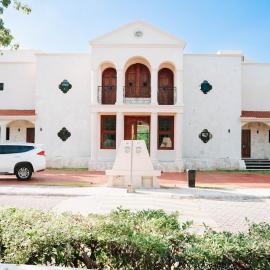 Luxury villa near Akumal, 9 bedrooms-Breakfast & shuttle，位于塞特纳的酒店