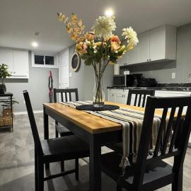 Private Apartment for Business & Couples，位于萨德伯里的酒店
