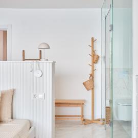 Serene Sea View Family Escape with Private Sauna，位于锡利夫里的酒店