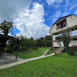 Dali`s Guest House，位于Lebach'e的酒店