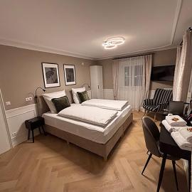 Hotel & Restaurant In der Breite,位于阿尔布斯塔特的酒店