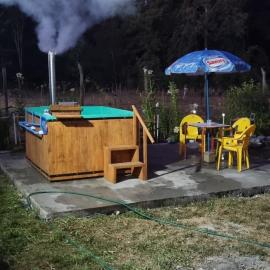 Cabaña para 8, tinaja y quincho cerca Colico，位于Cunco的酒店