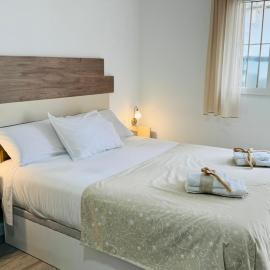 ALAUDAE Apartamentos Parking Gratis plazas limitadas，位于梅里达的酒店