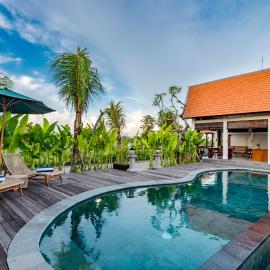 Svadarma Bali Villa by Dhananjaya Hospitality,位于Darmasaba的酒店