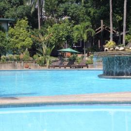 Batangas Country Club，位于八打雁的酒店