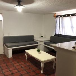 Cozy and centrally located house La LOMA，位于帕茨库卡罗的酒店