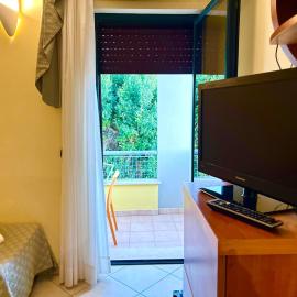 Residence Perla - Costa，位于萨尔维的酒店