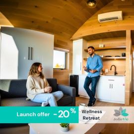Jolie Vie Wellness Retreat, Metal Tiny Home #3，位于大瀑布的酒店