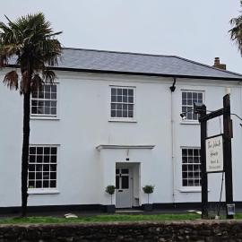 The White House Hotel,位于Williton的酒店