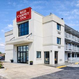Red Carpet Inn And Suites，位于Maple Shade的酒店