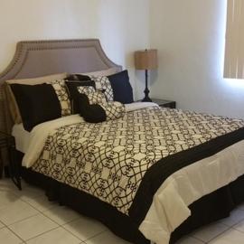 Beautiful 2 bedroom 1 bath，位于塔穆宁的酒店