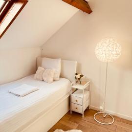 Petite Chambre Cozy dans une maison，位于贝宗的酒店