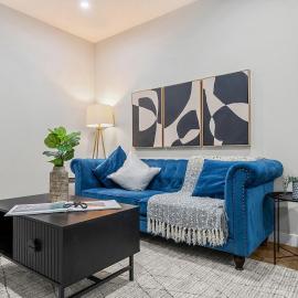 Herron Rise Luxury 1 Bedroom Basement Suite，位于Calgary的酒店
