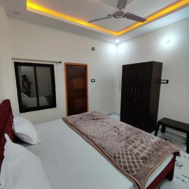 Hotel Ekana，位于Chhatarpur的酒店
