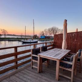 Pirateninsel - Luxus-Residenz mit privaten Spa, Kamin, Meerblick & Gym，位于费马恩的酒店