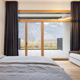 Visionary Hospitality Altdorf, Uri - Premium Apartments with Free Parking, Washer, Kitchen, Terrace, Train Station，位于阿尔特多夫的酒店