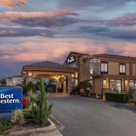 Best Western Aspen Hotel，位于史密斯堡的酒店